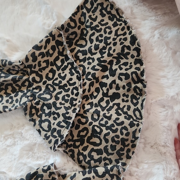 Grace & Emma Leopard Print Bell Bottom Pants Girls Size 6-7 - Picture 6 of 8